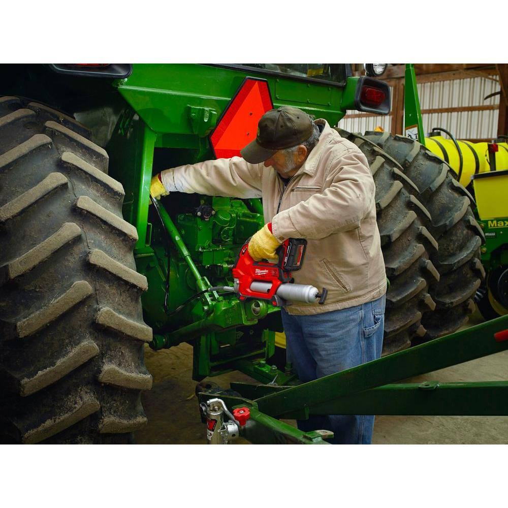 M18 18V Lithium-Ion Cordless Grease Gun 2-Speed with (1) 1.5Ah Batteries, Charger, Tool Bag